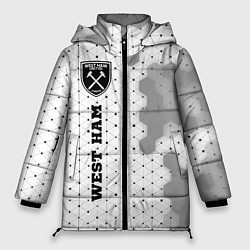 Женская зимняя куртка West Ham sport на светлом фоне по-вертикали