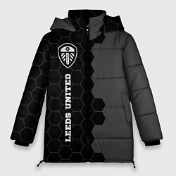 Женская зимняя куртка Leeds United sport на темном фоне по-вертикали