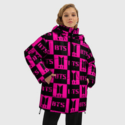 Куртка зимняя женская BTS pattern pink logo, цвет: 3D-красный — фото 2