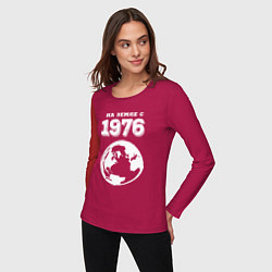 Лонгслив хлопковый женский На Земле с 1976 с краской на темном, цвет: маджента — фото 2