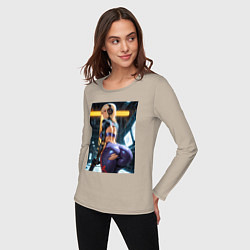 Лонгслив хлопковый женский Девушка с оружием в киберпанк стиле, цвет: миндальный — фото 2