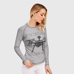 Рашгард женский Мой дрон следит за тобой!, цвет: 3D-принт — фото 2