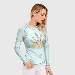 Рашгард женский Кролик радостный с яйцами, цвет: 3D-принт — фото 2