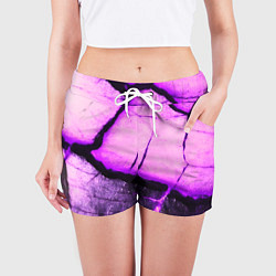 Шорты женские Трещины на абстрактном фиолетовом фоне, цвет: 3D-принт — фото 2