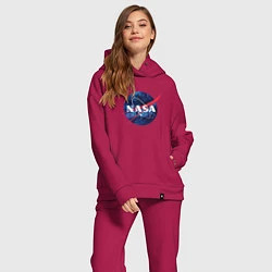 Женский костюм оверсайз NASA: Cosmic Logo, цвет: маджента — фото 2