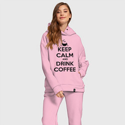 Женский костюм оверсайз Keep Calm & Drink Coffee, цвет: светло-розовый — фото 2