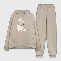 Женский костюм оверсайз Зайка на лыжах, цвет: миндальный