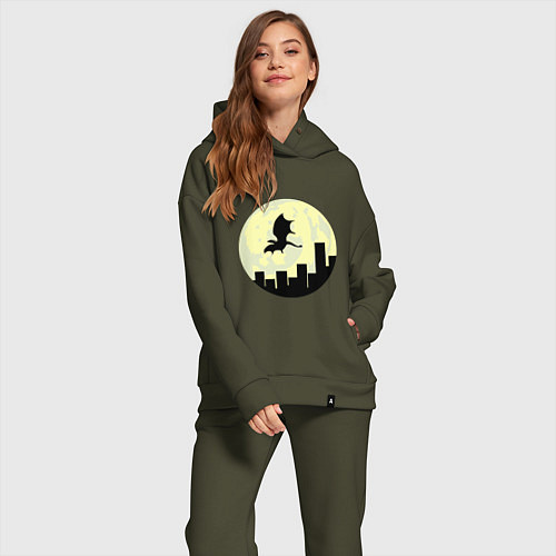 Женский костюм оверсайз Дракон, летящий над городом / Хаки – фото 2