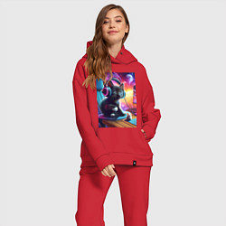 Женский костюм оверсайз Котёнок в наушниках и мышка, цвет: красный — фото 2