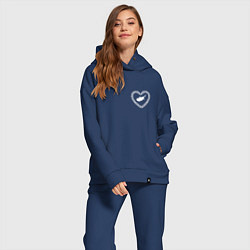 Женский костюм оверсайз Кипр в сердечке монохром, цвет: тёмно-синий — фото 2