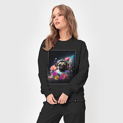 Костюм хлопковый женский Мопс-космонавт в цветах, цвет: черный — фото 2