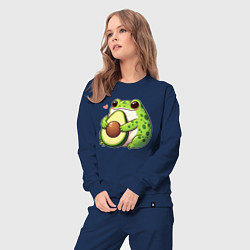 Костюм хлопковый женский Лягушка обнимает авокадо, цвет: тёмно-синий — фото 2