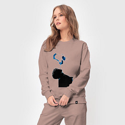 Костюм хлопковый женский Три дня дождя постер, цвет: пыльно-розовый — фото 2