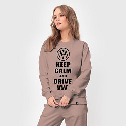 Костюм хлопковый женский Keep Calm & Drive VW, цвет: пыльно-розовый — фото 2