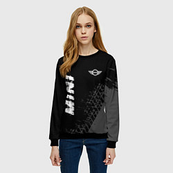 Свитшот женский Mini speed на темном фоне со следами шин: надпись,, цвет: 3D-черный — фото 2