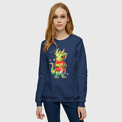 Свитшот хлопковый женский Милый дракончик в свитере, цвет: тёмно-синий — фото 2