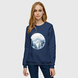 Свитшот хлопковый женский Горы в тумане в круге, цвет: тёмно-синий — фото 2