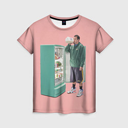 Женская футболка Адам Сэндлер пьет молоко