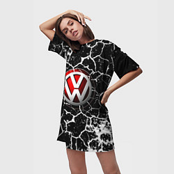 Футболка женская длинная Volkswagen Трещины, цвет: 3D-принт — фото 2