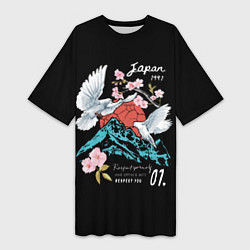 Женская длинная футболка Сакура горы голуби
