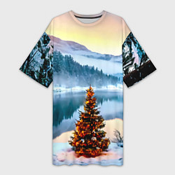 Женская длинная футболка Новогодняя елочка на берегу озера