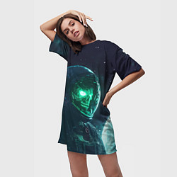 Футболка женская длинная Скелет космонавта с неоновыми глазами, цвет: 3D-принт — фото 2