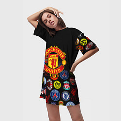 Футболка женская длинная Манчестер логотипы команд, цвет: 3D-принт — фото 2