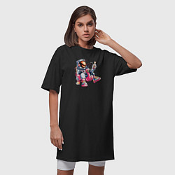Футболка женская-платье Космонавт на реклаксе, цвет: черный — фото 2