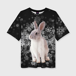 Женская футболка оверсайз Кролик и пушистые снежинки