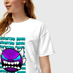 Футболка оверсайз женская GEOMETRY DASH ФИОЛЕТОВЫЙ ДЕМОН ГЕОМЕТРИЯ, цвет: белый — фото 2