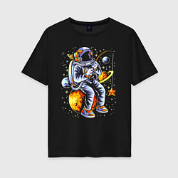 Женская футболка оверсайз Космонавт, сидящий на луне с удочкой An astronaut