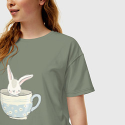 Футболка оверсайз женская Кролик в чашке, цвет: авокадо — фото 2