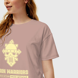 Футболка оверсайз женская Железные воины хаос винтаж лого, цвет: пыльно-розовый — фото 2