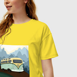Футболка оверсайз женская Машина и горы в путешествии, цвет: желтый — фото 2