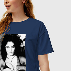 Футболка оверсайз женская Дерзкая Моника Беллуччи - Monica Bellucci, цвет: тёмно-синий — фото 2