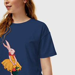 Футболка оверсайз женская Мама заяц в желтом платье, цвет: тёмно-синий — фото 2