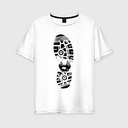 Женская футболка оверсайз Туристический ботинок