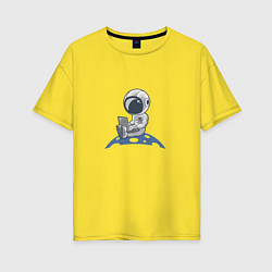 Женская футболка оверсайз Космонавт с ноутбуком
