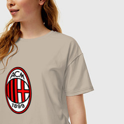 Футболка оверсайз женская Футбольный клуб Milan, цвет: миндальный — фото 2