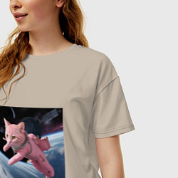 Футболка оверсайз женская Котик pink астронавт, цвет: миндальный — фото 2