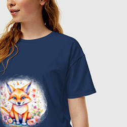 Футболка оверсайз женская Милый большеухий лисенок сидит в цветах, цвет: тёмно-синий — фото 2