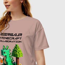 Футболка оверсайз женская Collaboration of Minecraft and beersaur - ai art, цвет: пыльно-розовый — фото 2