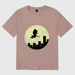 Футболка оверсайз женская Дракон, летящий над городом, цвет: пыльно-розовый