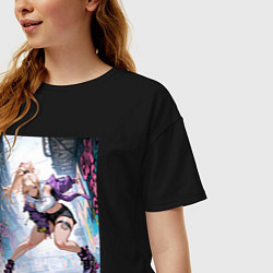 Футболка оверсайз женская Девушка на роликах исполняет трюки, цвет: черный — фото 2