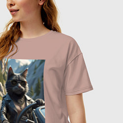 Футболка оверсайз женская Кот за рулем кабролета, цвет: пыльно-розовый — фото 2