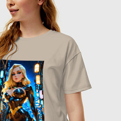 Футболка оверсайз женская Черная Канарейка на улице, цвет: миндальный — фото 2