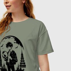 Футболка оверсайз женская Путешествие сквозь города аниме, цвет: авокадо — фото 2