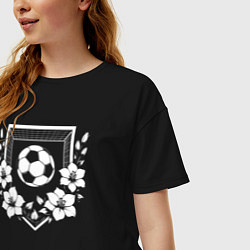 Футболка оверсайз женская Футбольные ворота и мяч в цветах, цвет: черный — фото 2