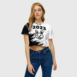 Футболка 3D укороченная женская Кролик НГ в стиле граффити на светлом, цвет: 3D-принт — фото 2