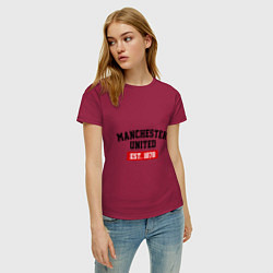 Футболка хлопковая женская FC Manchester United Est. 1878, цвет: маджента — фото 2